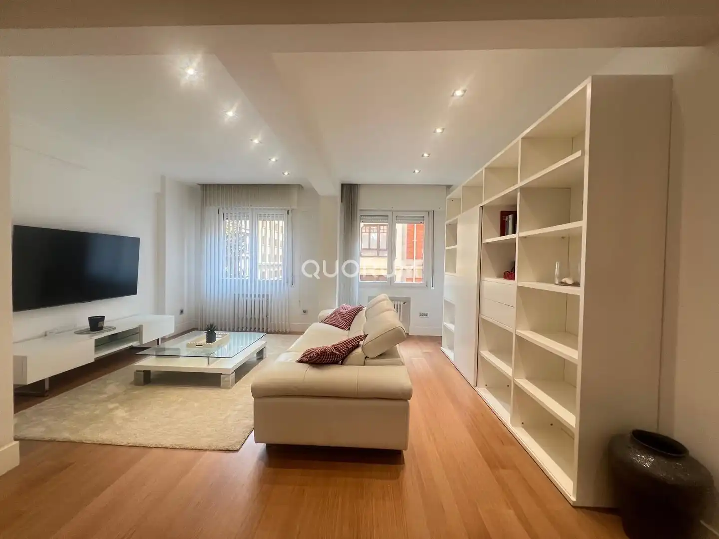 Living room of Flat for rent in Bilbao   with Heating and Furnished