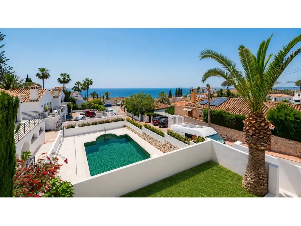Exterior view of Houses for sale in Benalmádena