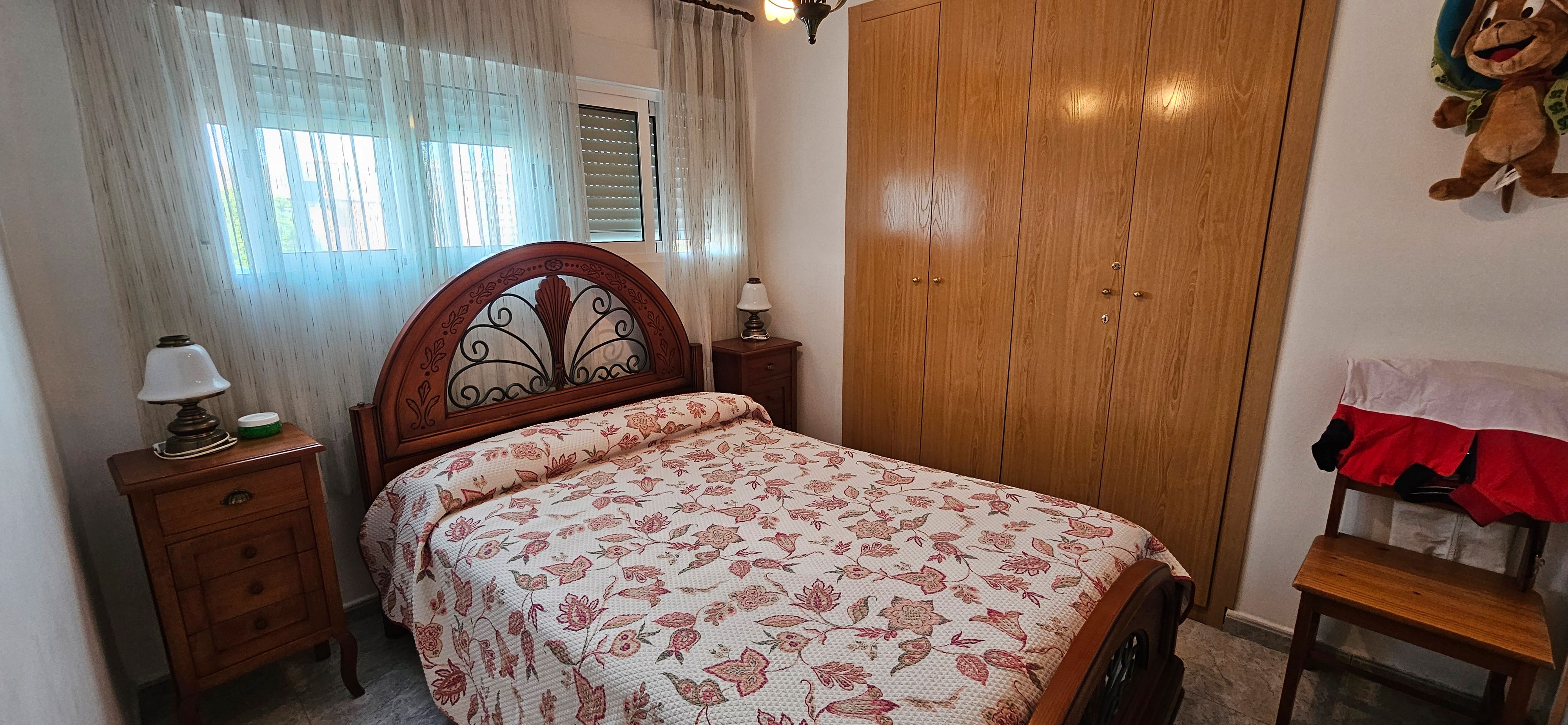 Dormitori de Apartament en venda en Benidorm amb Piscina, Moblat i Piscina comunitària