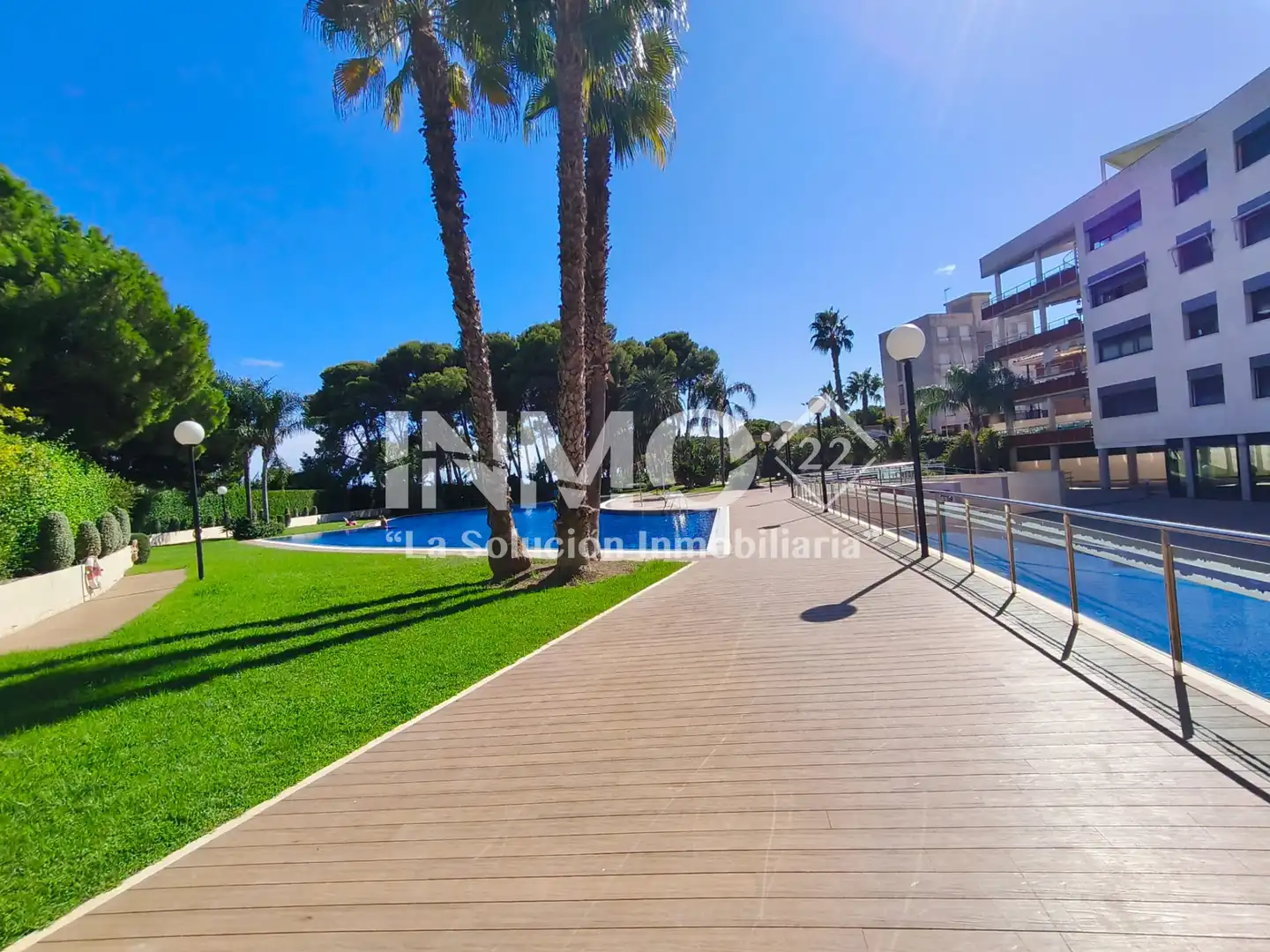 Maison mitoyenne avec piscine à vendre à Avinguda de la Diputació