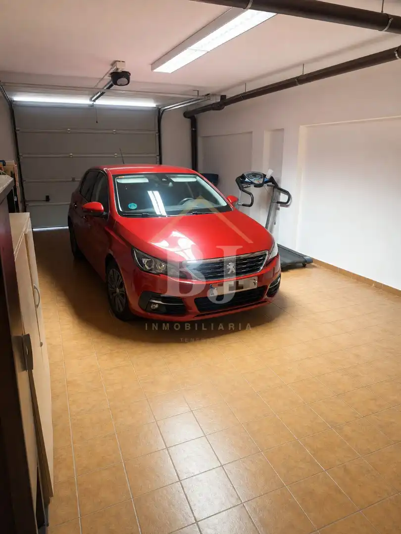 Parking de Casa adosada en venta en Icod de los Vinos con Terraza
