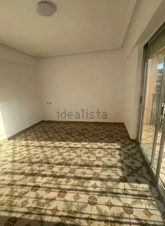 Piso en venta en Paterna con Horno y Balcón