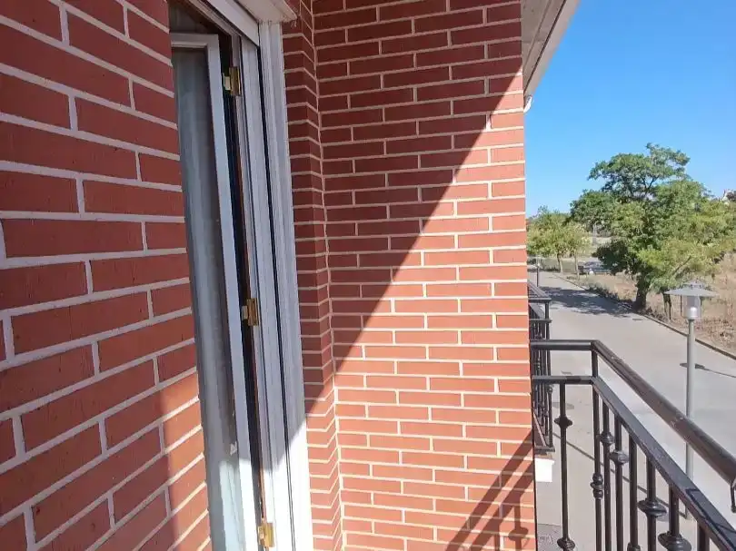 Vista exterior de Casa o xalet en venda en Mucientes amb Jardí privat, Parquet i Traster