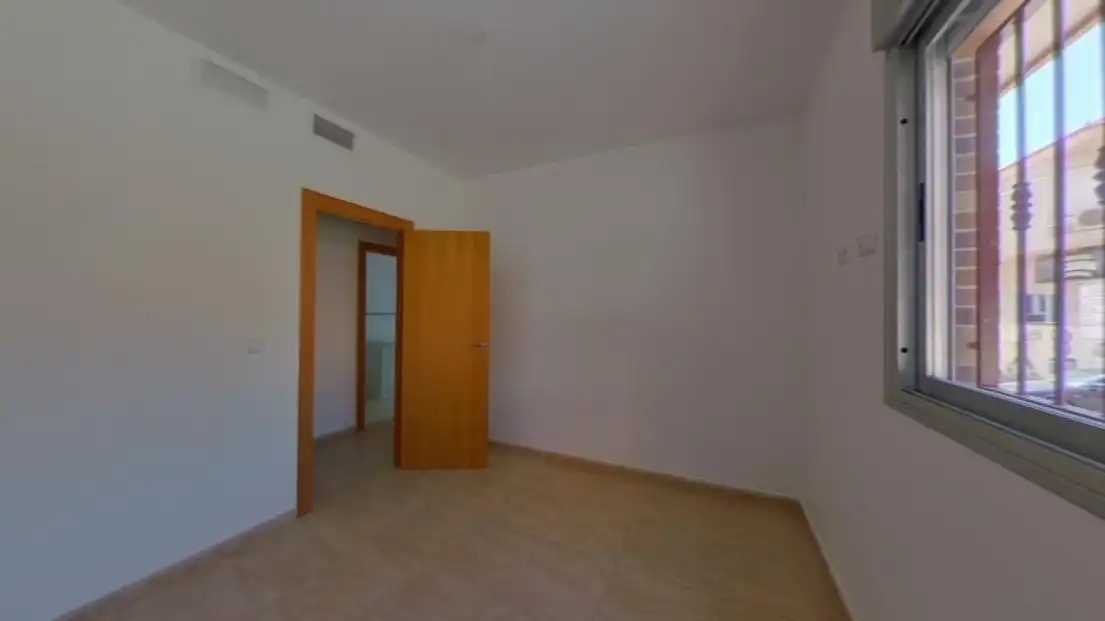Piso con ascensor en venta en Calle POLO MEDINA 17, imagen 4