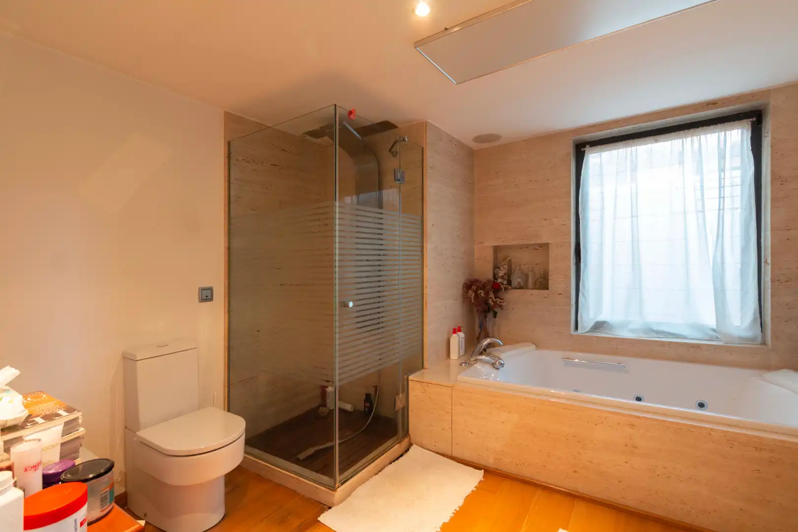 Bathroom of Houses for sale in Girona  with Air Conditioner, Heating and Private garden