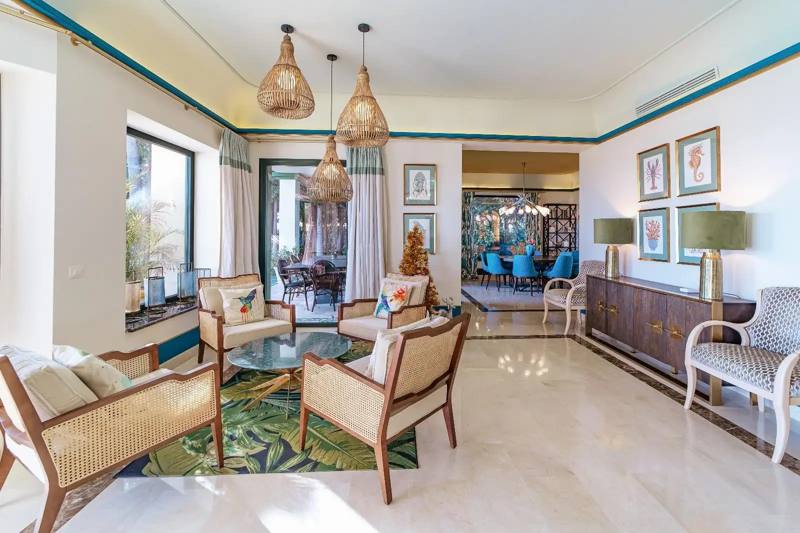 Sala de estar de Casa o chalet de alquiler en Estepona con Aire acondicionado, Jardín privado y Terraza