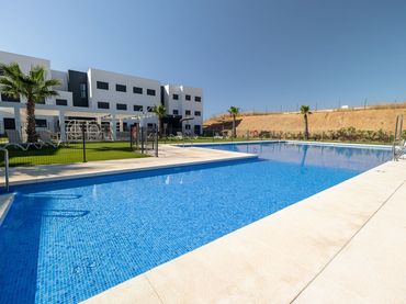 Baixos amb piscina en venda a Costa Natura