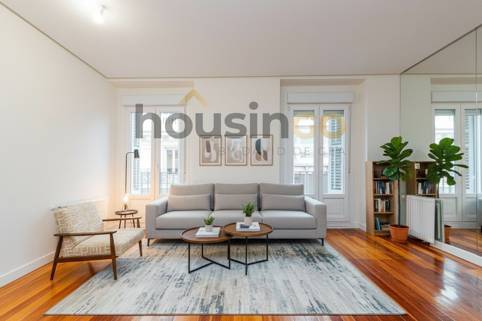 Living room of Flat to rent in  Madrid Capital  with Air Conditioner, Heating and Parquet flooring