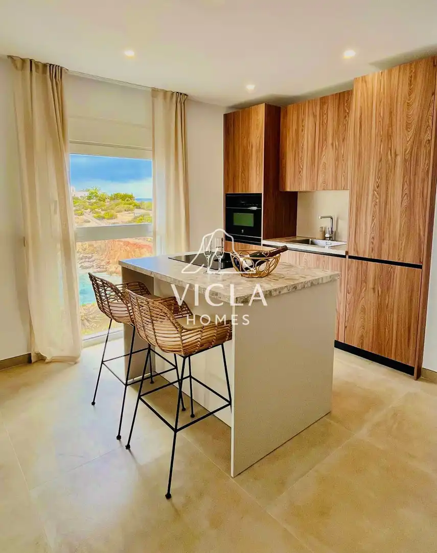 Küche von Dachboden zur Miete in Santa Eulària des Riu mit Klimaanlage, Heizung und Terrasse