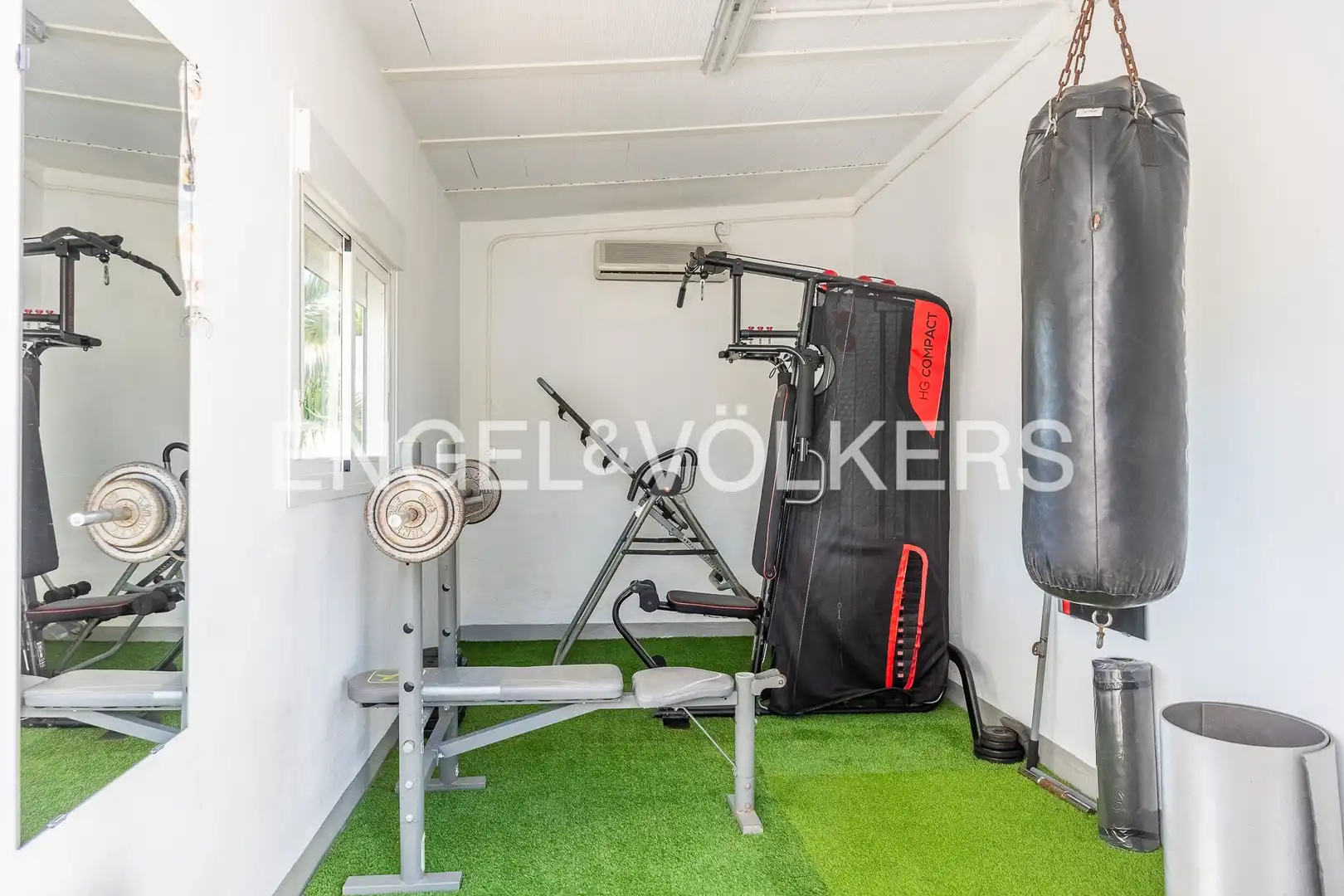 Houses for sale in Valencina de la Concepción  with Air Conditioner, Heating and Private garden