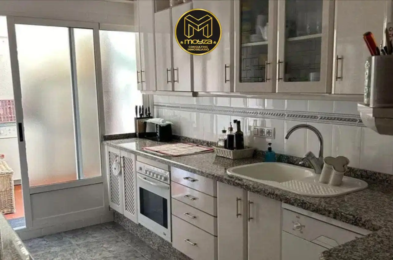 Kitchen of Flat for sale in Jaén  with Air Conditioner, Heating and Terrace