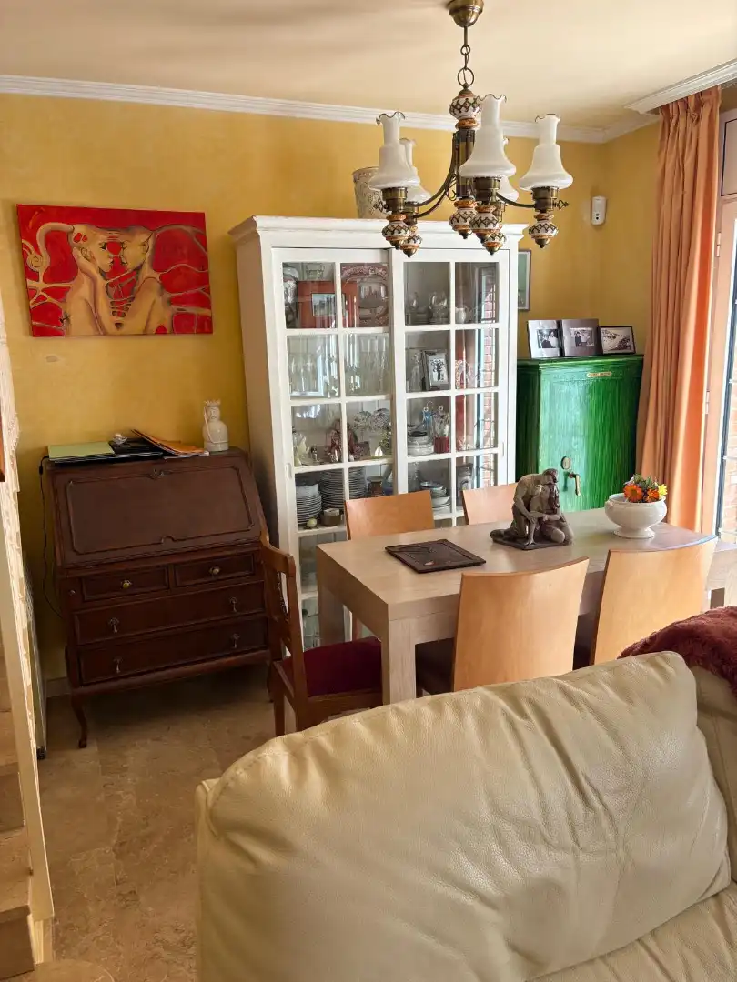 Comedor de Casa adosada en venta en Barcelona con Aire acondicionado, Calefacción y Jardín privado