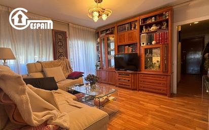 Living room of Flat for sale in  Madrid Capital  with Air Conditioner, Heating and Private garden