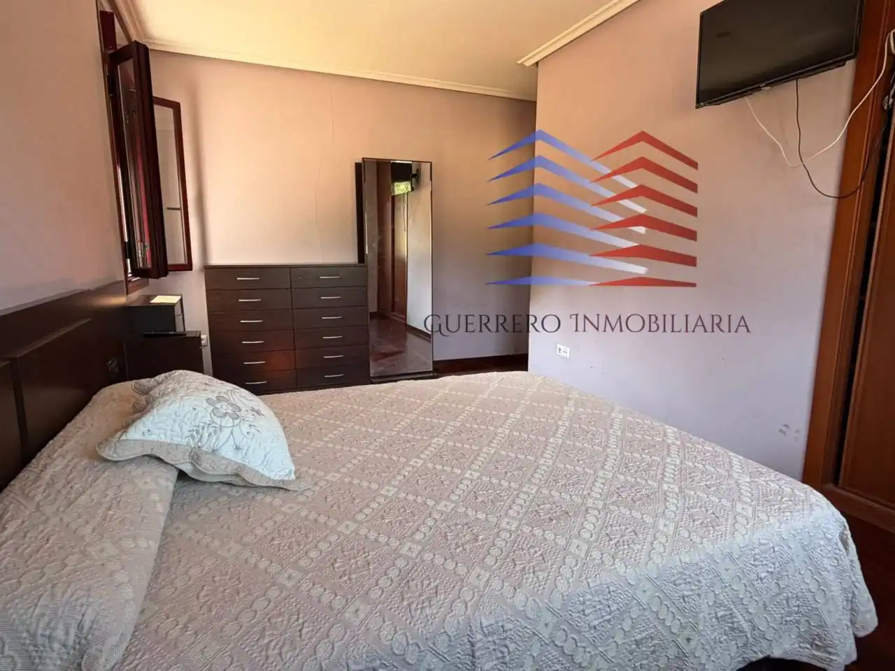 Dormitori de Casa adosada en venda en Amoeiro amb Calefacció, Jardí privat i Terrassa
