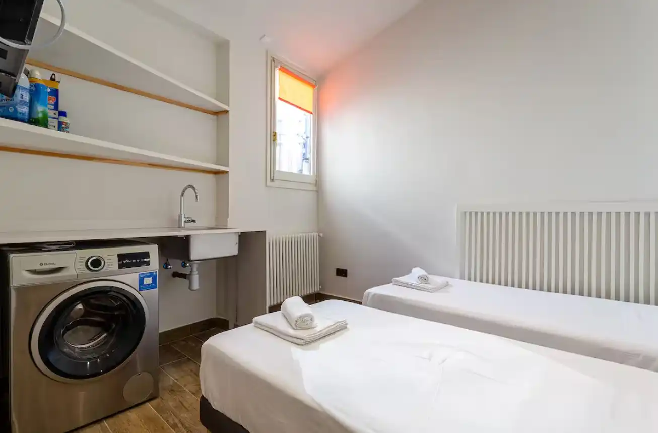 Schlafzimmer von Wohnungen zur Miete in Girona mit Klimaanlage, Heizung und Parkett