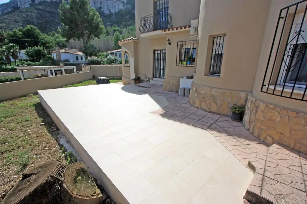 Detached house with garden for sale in El Montgó, imagen 3