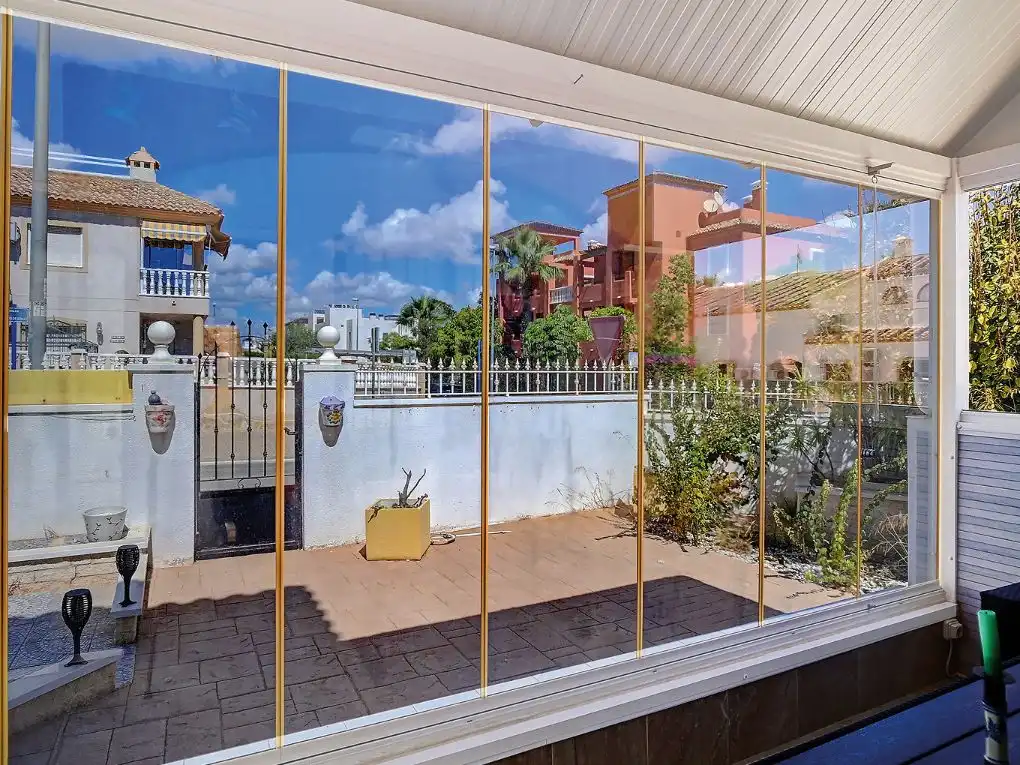 Außenansicht von Haus oder Chalet zur Miete in Orihuela mit Klimaanlage, Privatgarten und Parkett