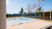 Swimming pool of Flat for sale in  Madrid Capital  with Air Conditioner, Heating and Swimming Pool