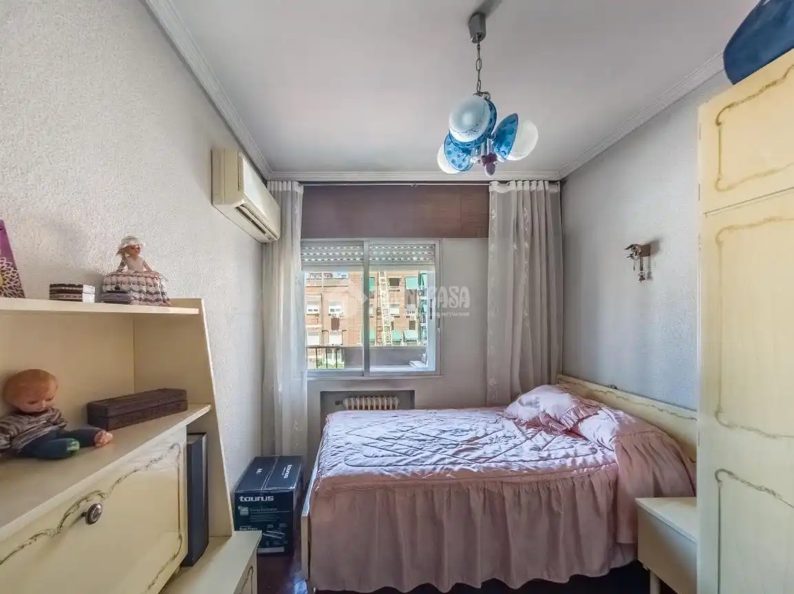 Dormitori de Pis en venda en Madrid amb Aire condicionat, Calefacció i Terrassa