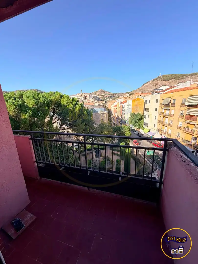 Vista exterior de Pis per a compartir en Cuenca amb Calefacció, Terrassa i Moblat