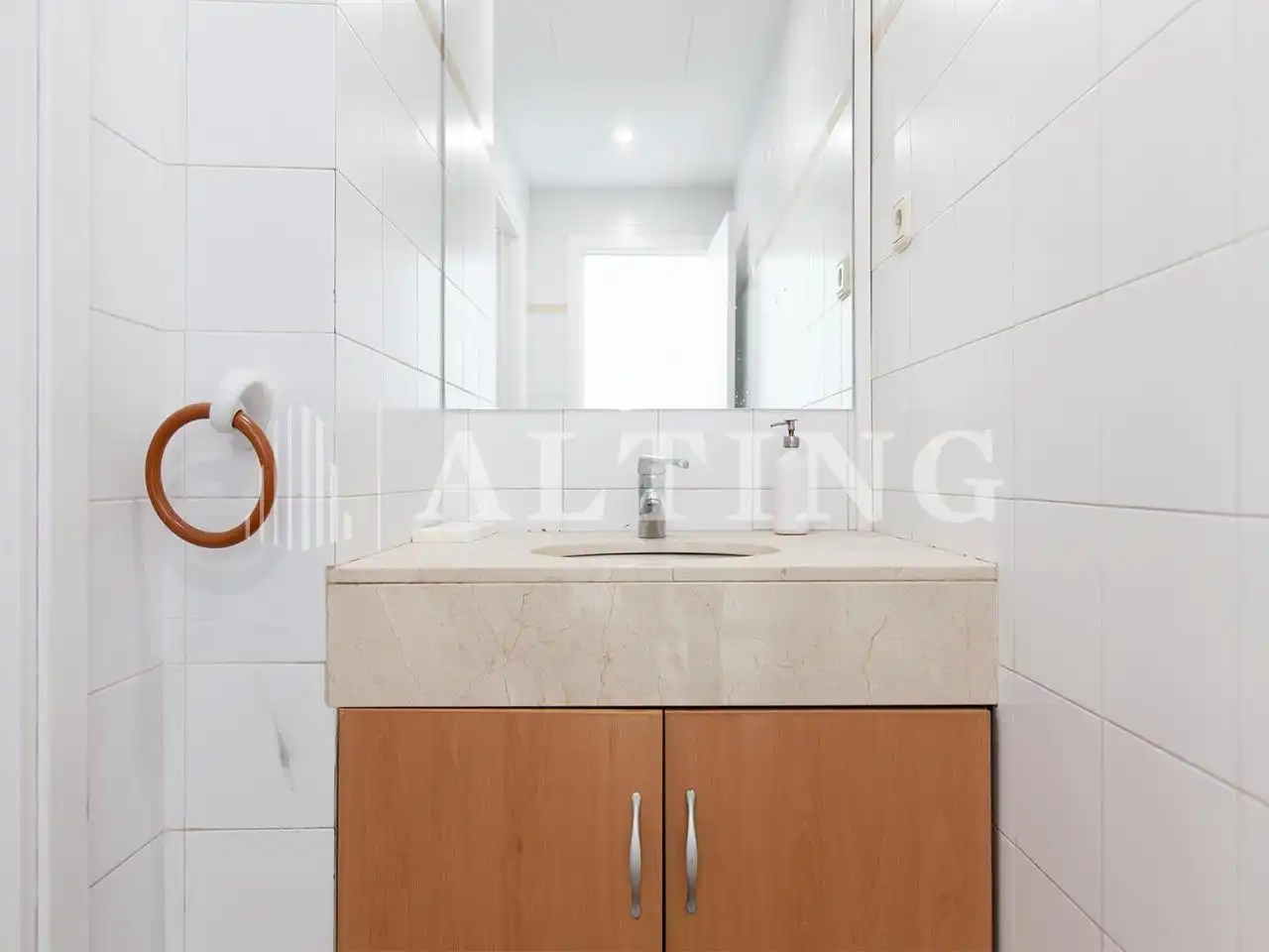Office space with lift to rent in Catalunya, imagen 53