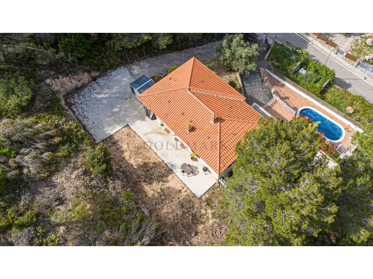 Vista exterior de Casa o xalet en venda en Corbera de Llobregat amb Aire condicionat, Jardí privat i Terrassa