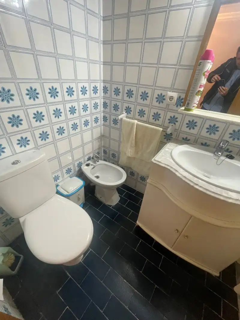 Bathroom of Flat for rent in Gandia  with Air Conditioner, Terrace and Furnished