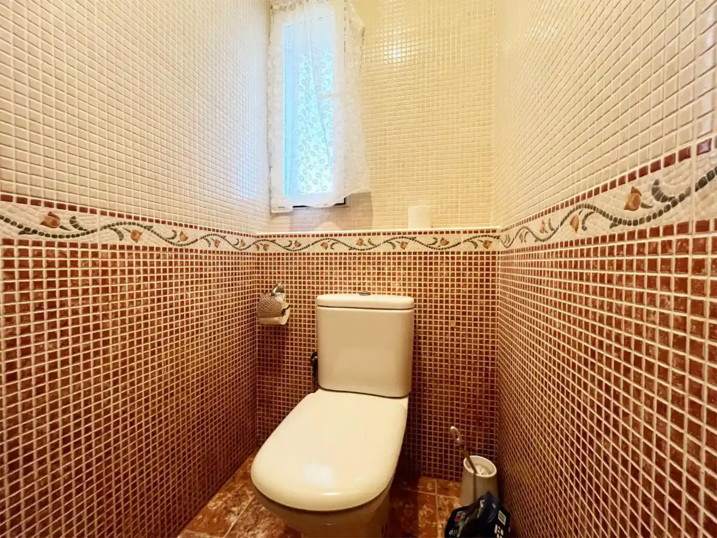Bany de Casa o xalet en venda en Villanueva del Pardillo amb Aire condicionat, Jardí privat i Parquet