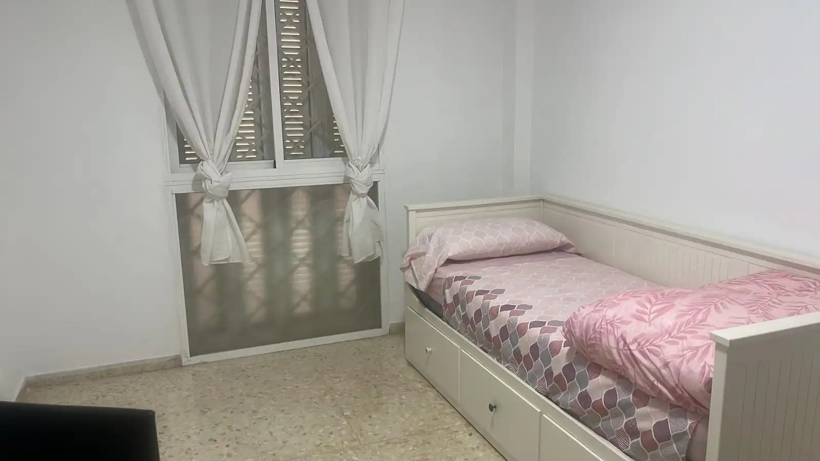 Habitación de Planta baja en venta en Málaga con Aire acondicionado