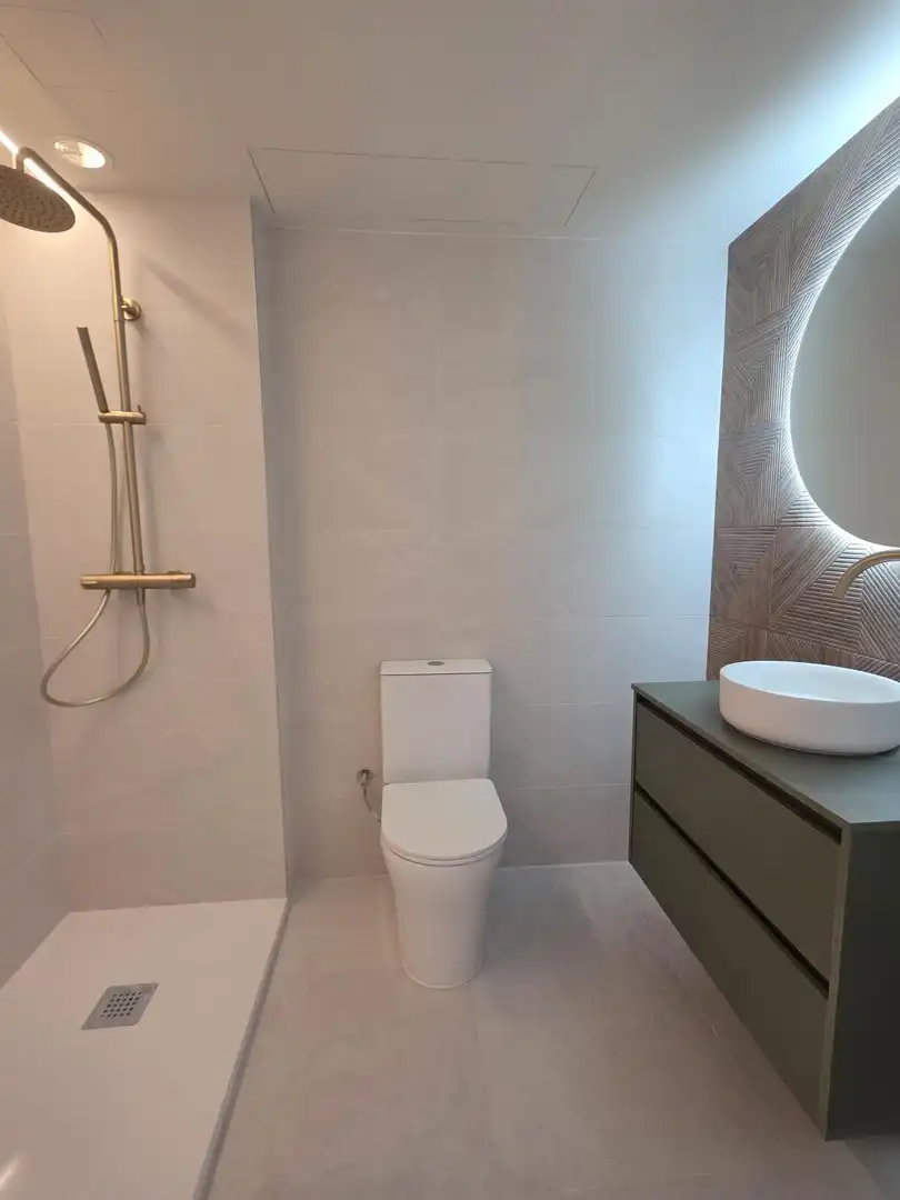 Baño de Piso en venta en Vilallonga del Camp con Aire acondicionado, Calefacción y Parquet