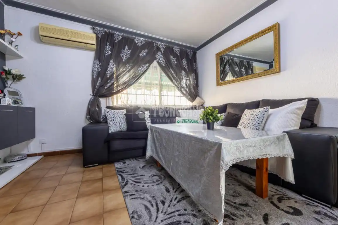 Piso en venta en Calle Amposta, Torreforta