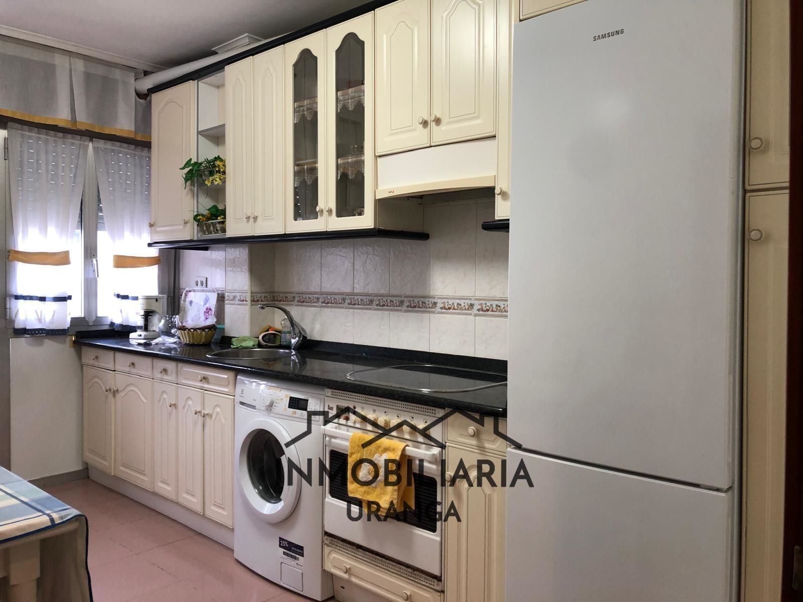 Kitchen of Flat for sale in Castro-Urdiales  with Heating