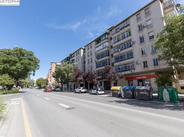 Pis amb ascensor en venda a Carretera de Málaga 67