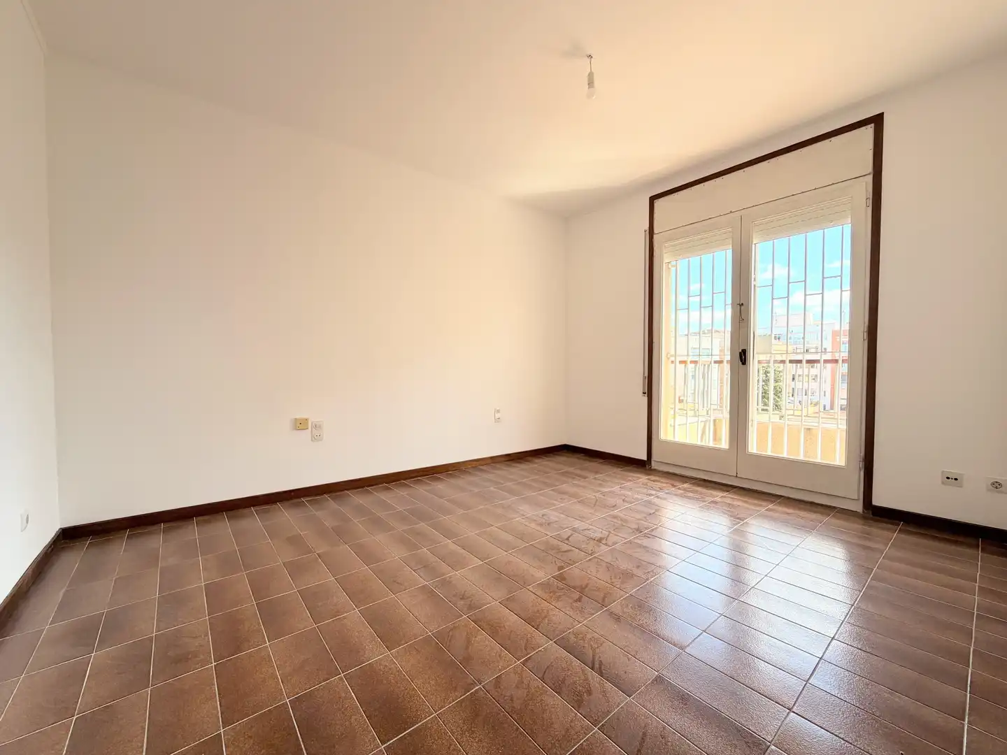 Sala de estar de Piso en venta en Vilanova i la Geltrú con Calefacción y Horno