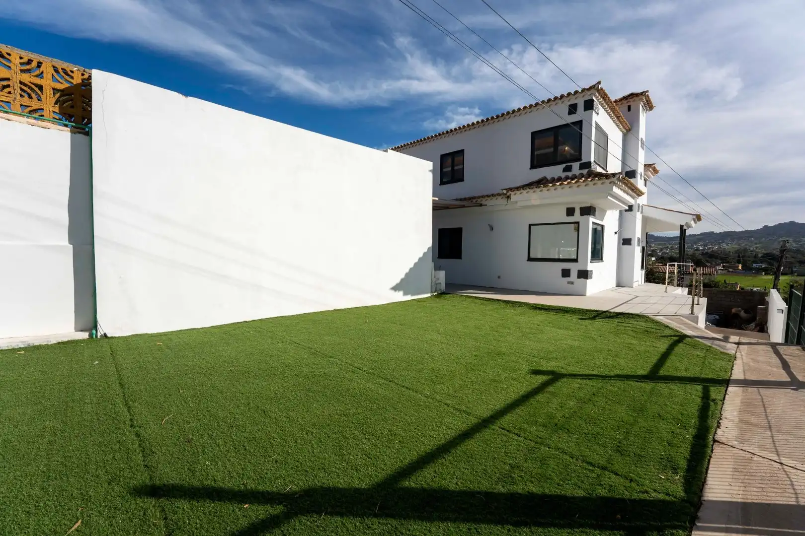 Vista exterior de Casa o chalet en venta en San Cristóbal de la Laguna con Jardín privado, Parquet y Terraza