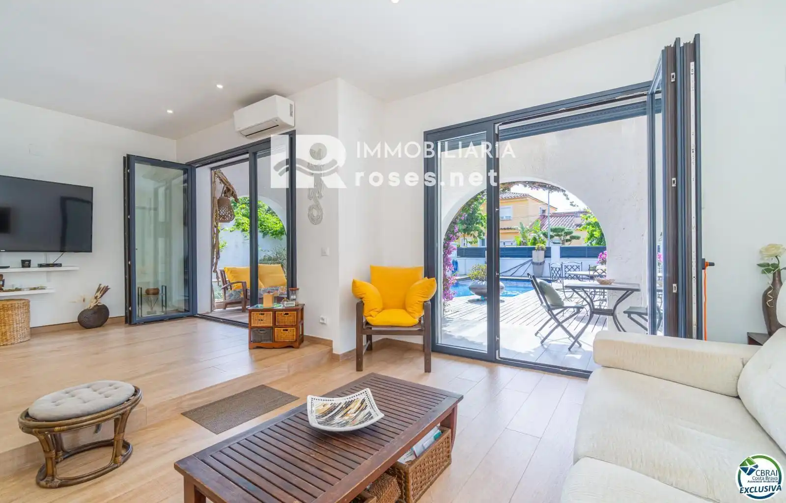 Casa con piscina en venta en Peni