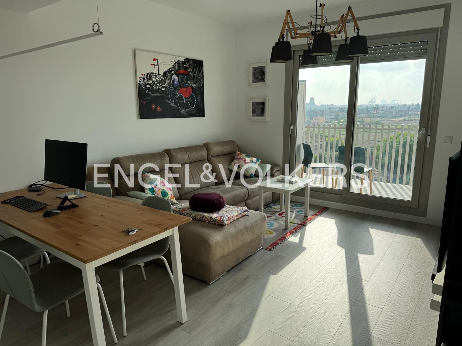 Sala d'estar de Apartament de lloguer en  Valencia Capital amb Aire condicionat, Calefacció i Terrassa