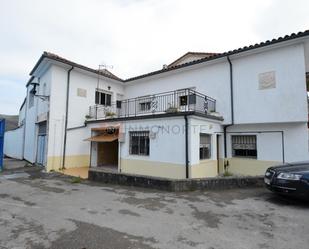 Vista exterior de Casa adosada en venda en Argoños  amb Calefacció i Terrassa