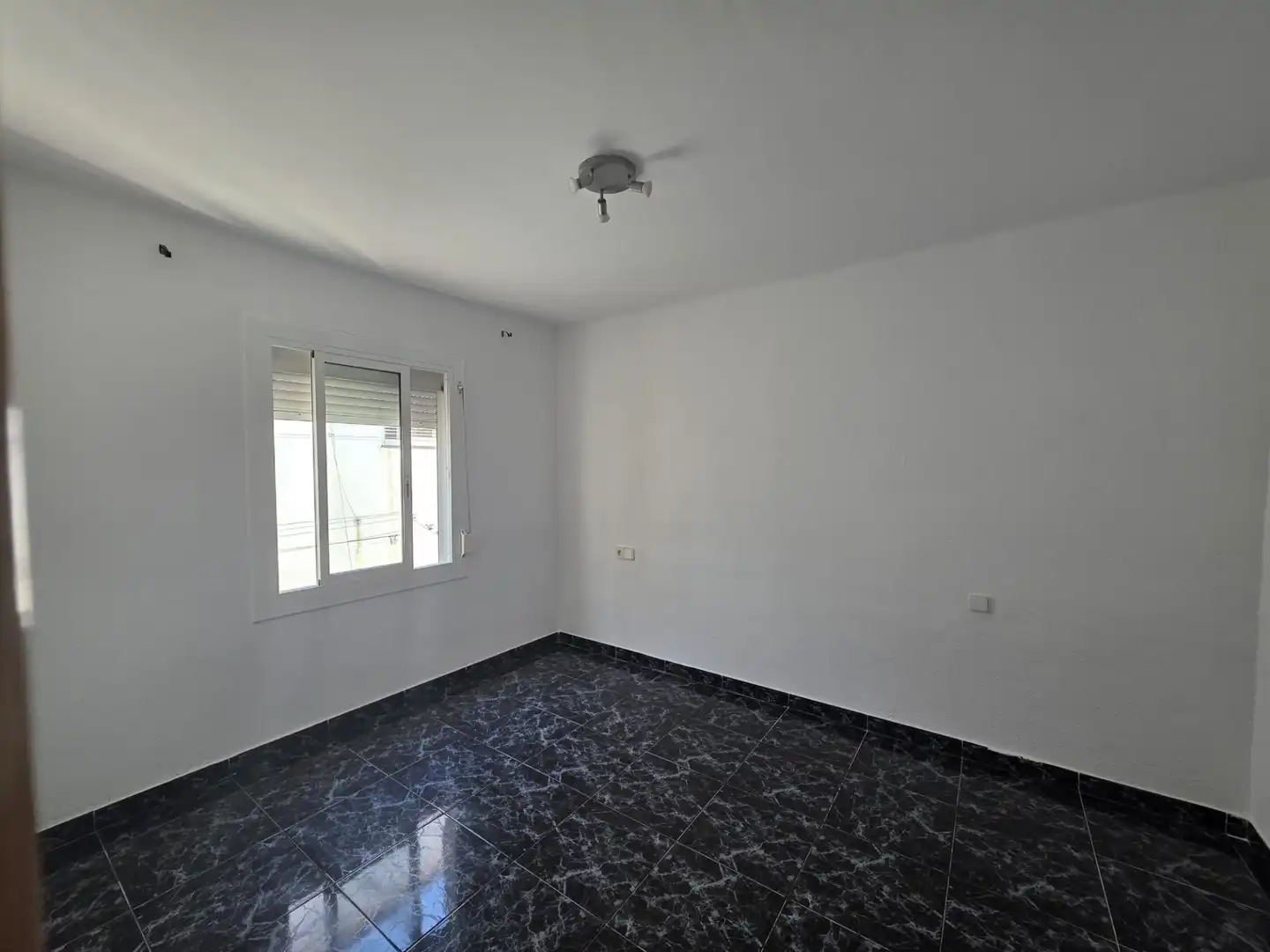 Wohnung zum Verkauf in Premià de Dalt mit Klimaanlage, Heizung und Terrasse