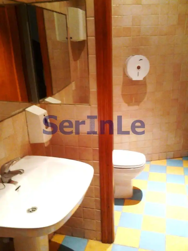 Badezimmer von Geschaftsraum zum Verkauf in La Robla 