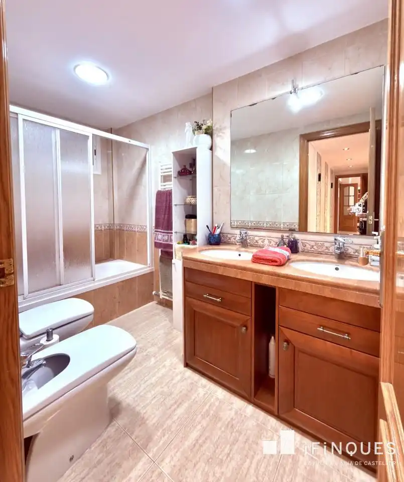 Bathroom of Flat for sale in Castellar del Vallès  with Heating, Balcony and Internet