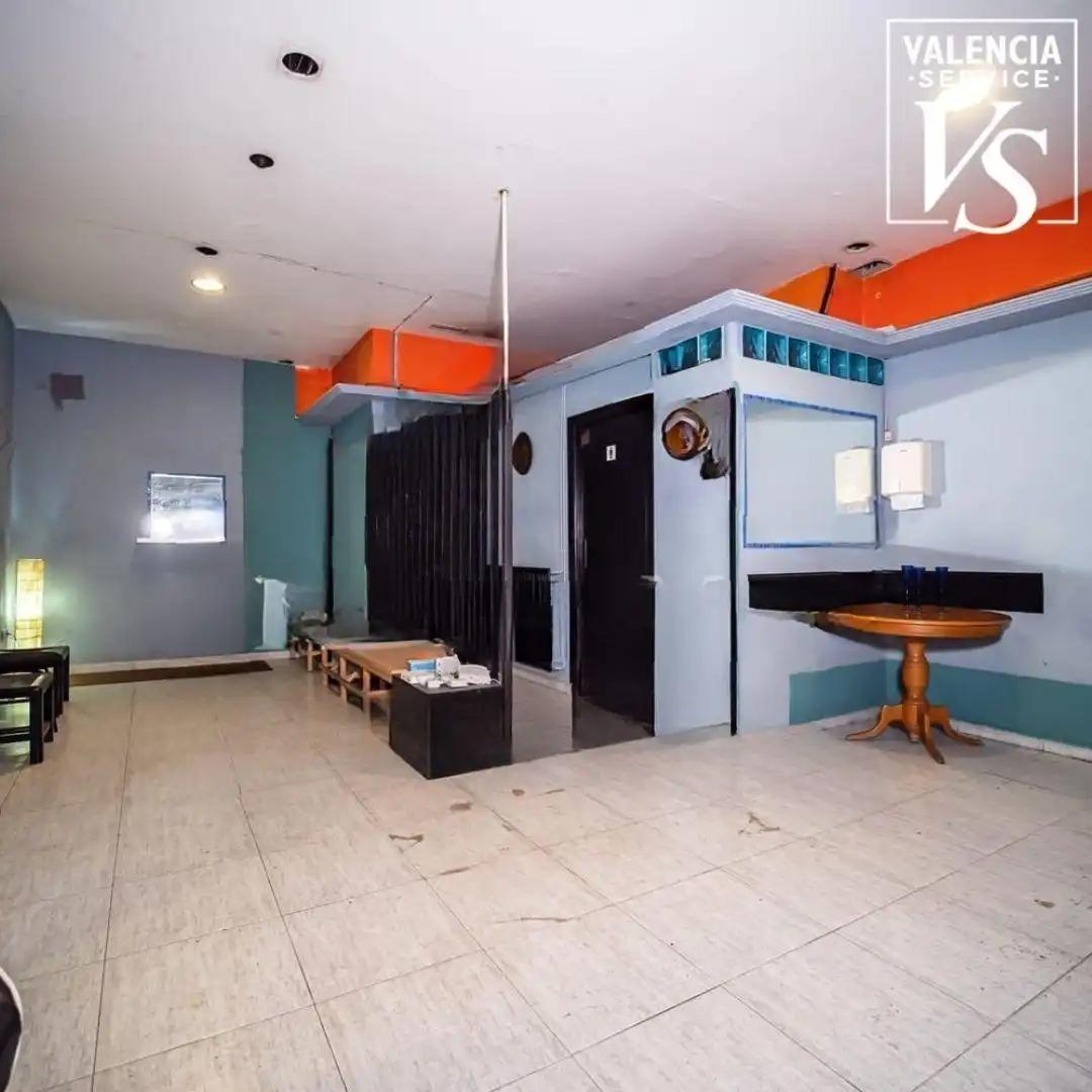 Local en venta en Valencia con Aire acondicionado y Amueblado