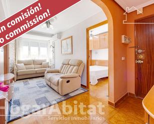 Sala d'estar de Pis en venda en Torrevieja amb Aire condicionat, Calefacció i Balcó