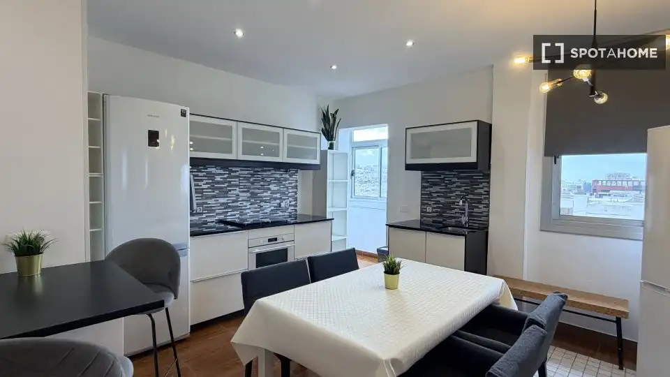 Cocina de Piso para compartir en Las Palmas de Gran Canaria con Aire acondicionado, Terraza y Amueblado