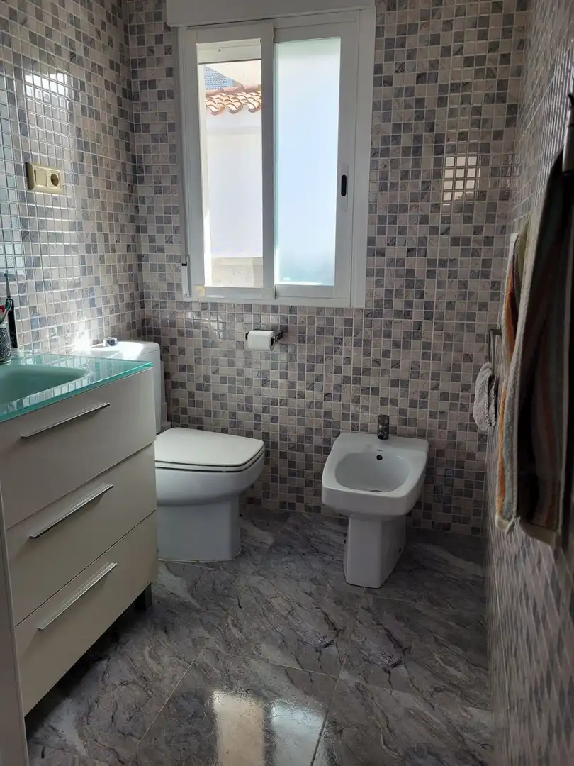Bany de Casa o xalet en venda en Benicasim / Benicàssim amb Aire condicionat, Jardí privat i Terrassa