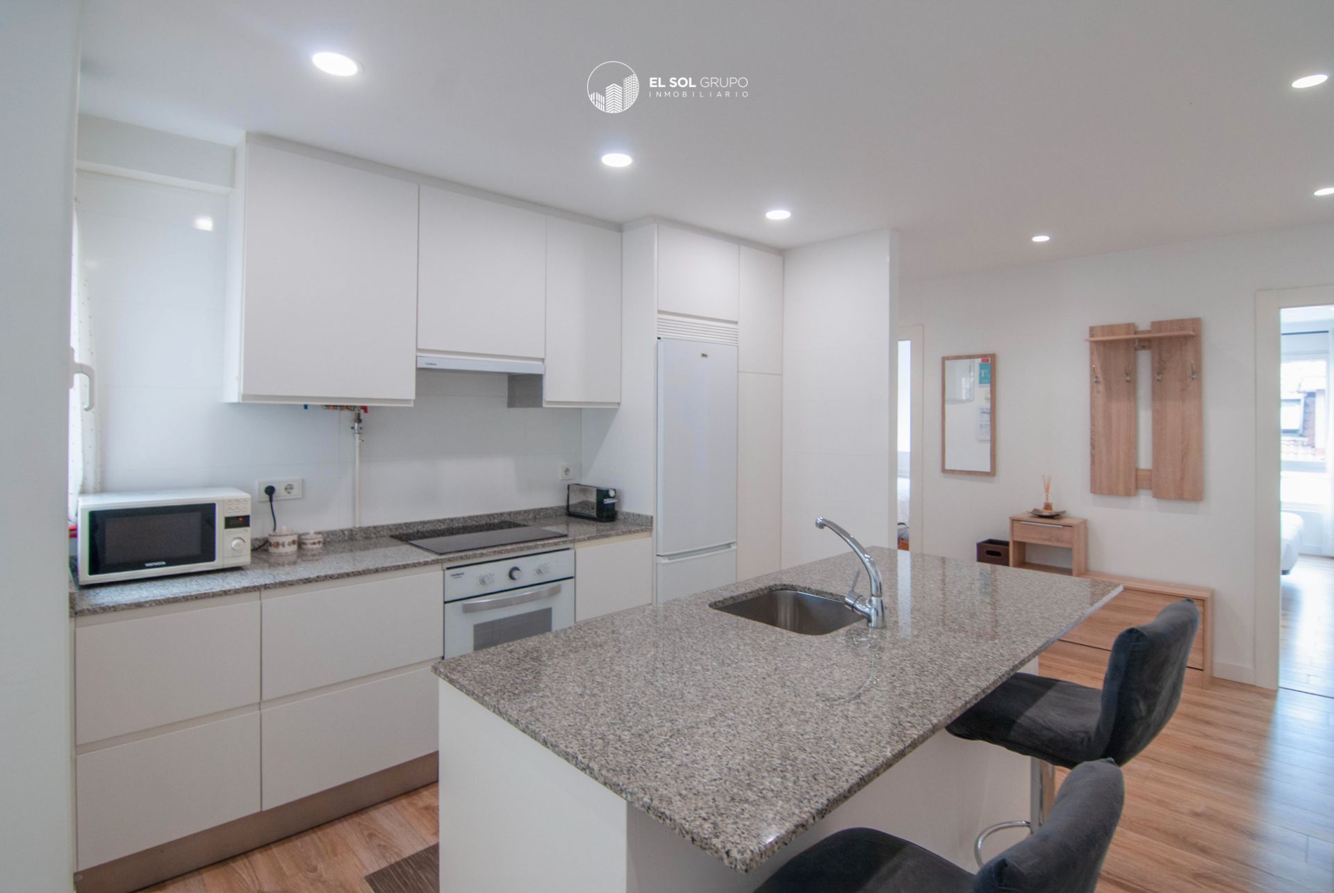 Cocina de Piso en venta en Gijón  con Calefacción y Parquet