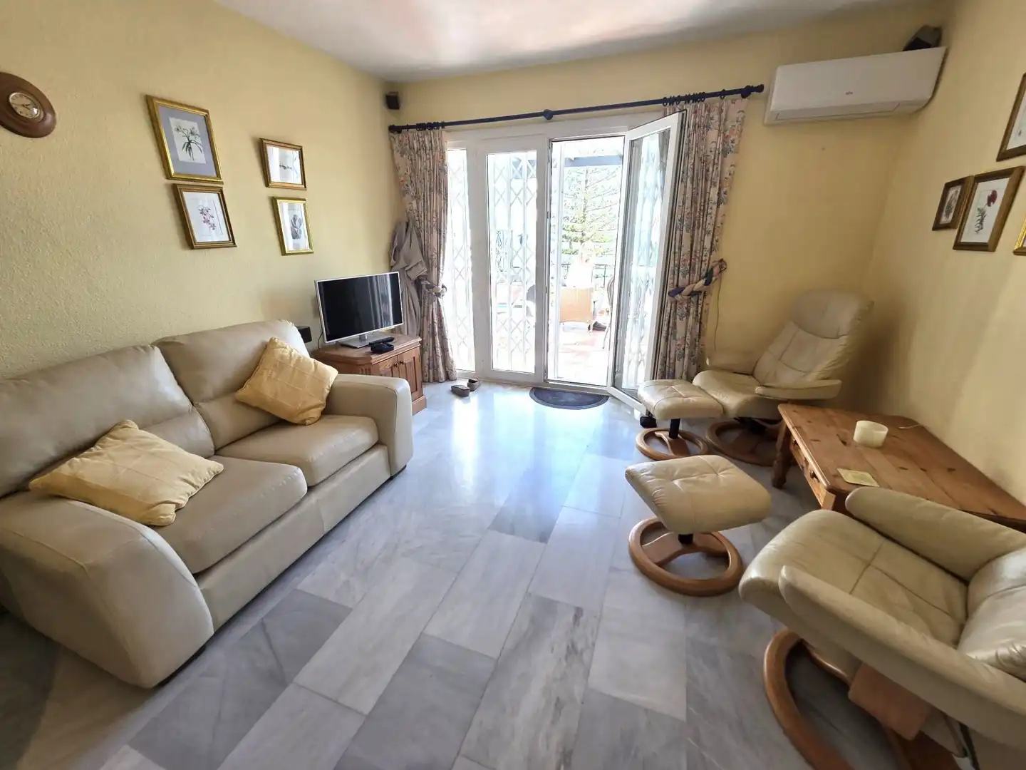 Apartament amb piscina en venda a Calahonda, imagen 7