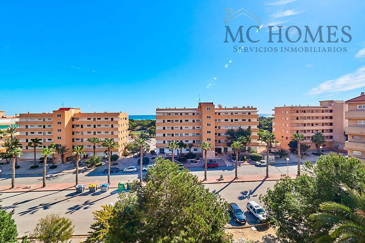 Exterior view of Flat for sale in Guardamar del Segura  with Air Conditioner, Furnished and Oven