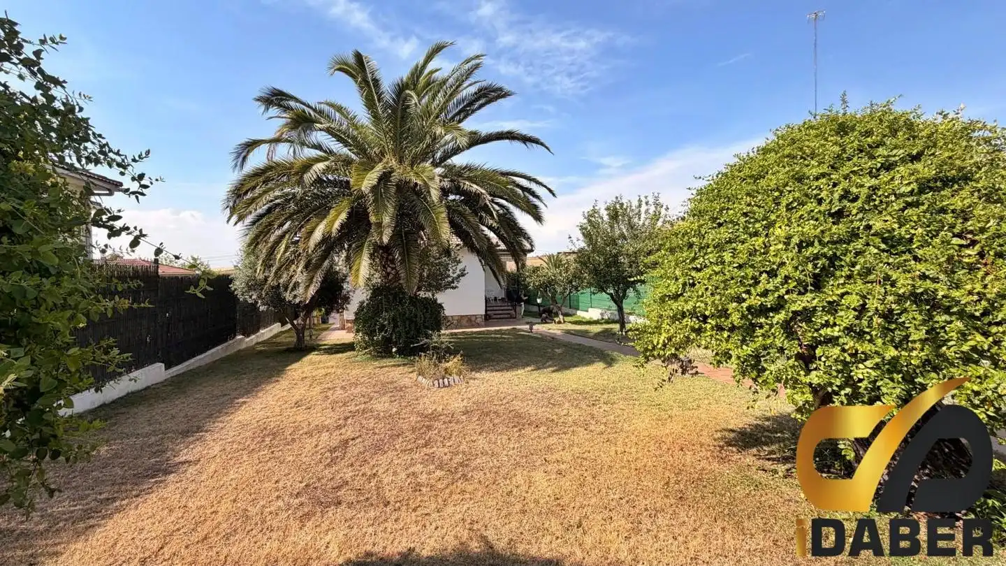 Houses for sale in Carranque  with Air Conditioner, Heating and Private garden