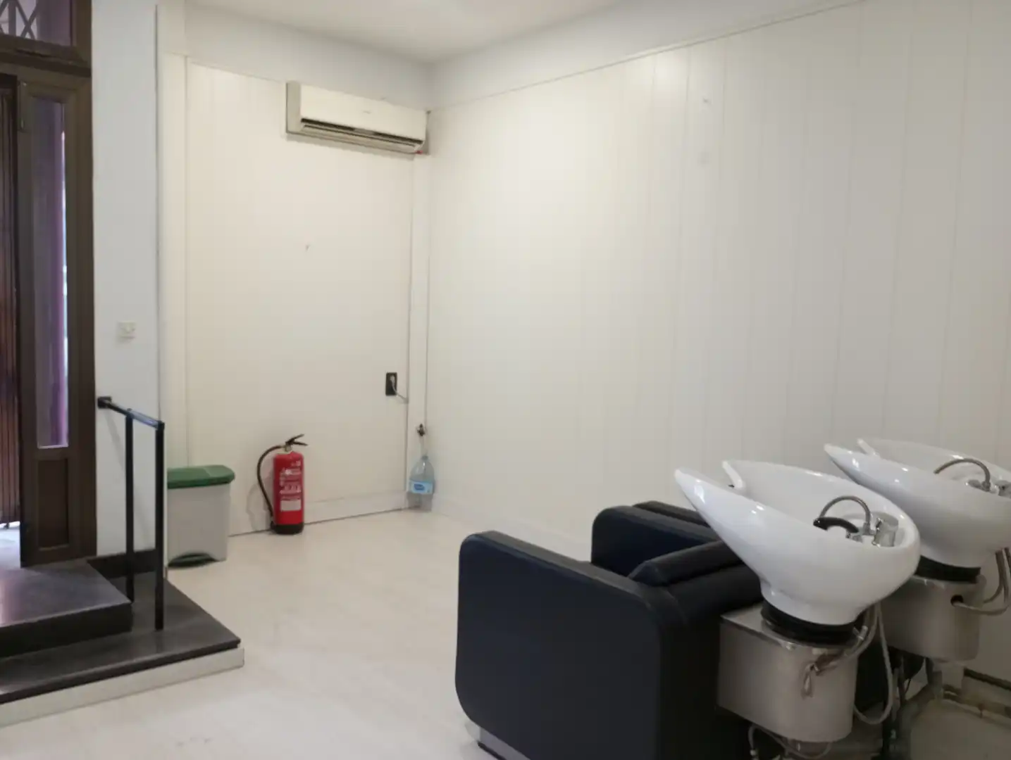 Commercial properties for rent in Calle de las Escuelas Pías, 9, La Bozada – Parque Delicias